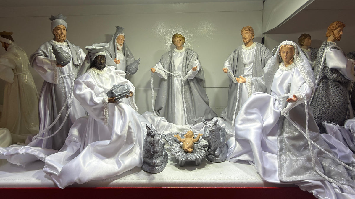 Silver & White Plastic Nativity Set 30cm – 10 Pieces
