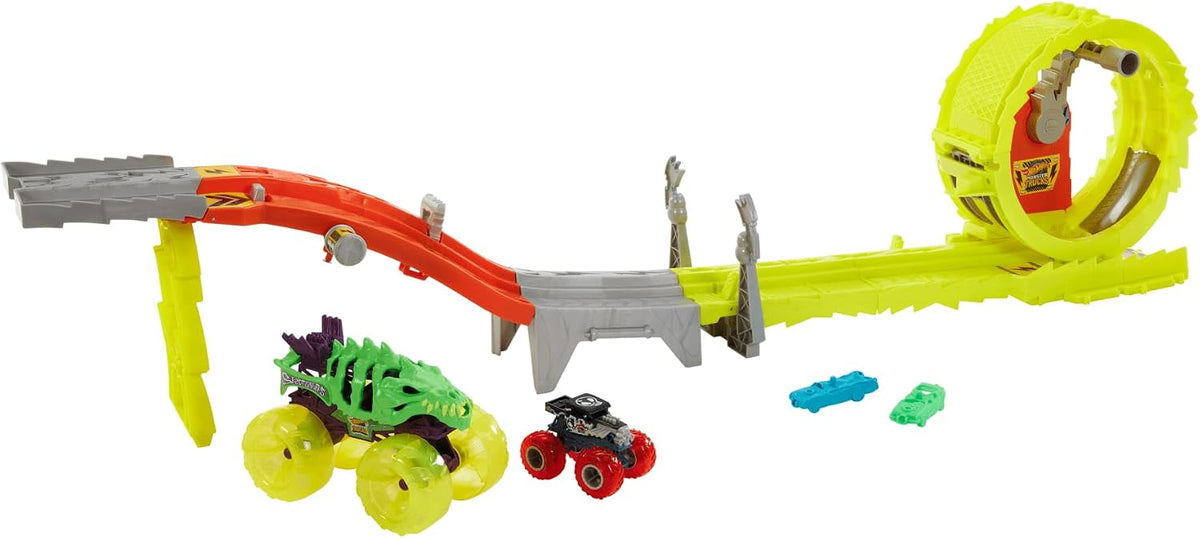 Hot Wheels Monster Trucks Charge & Chase Challenge HXT05