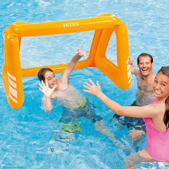 Water polo game