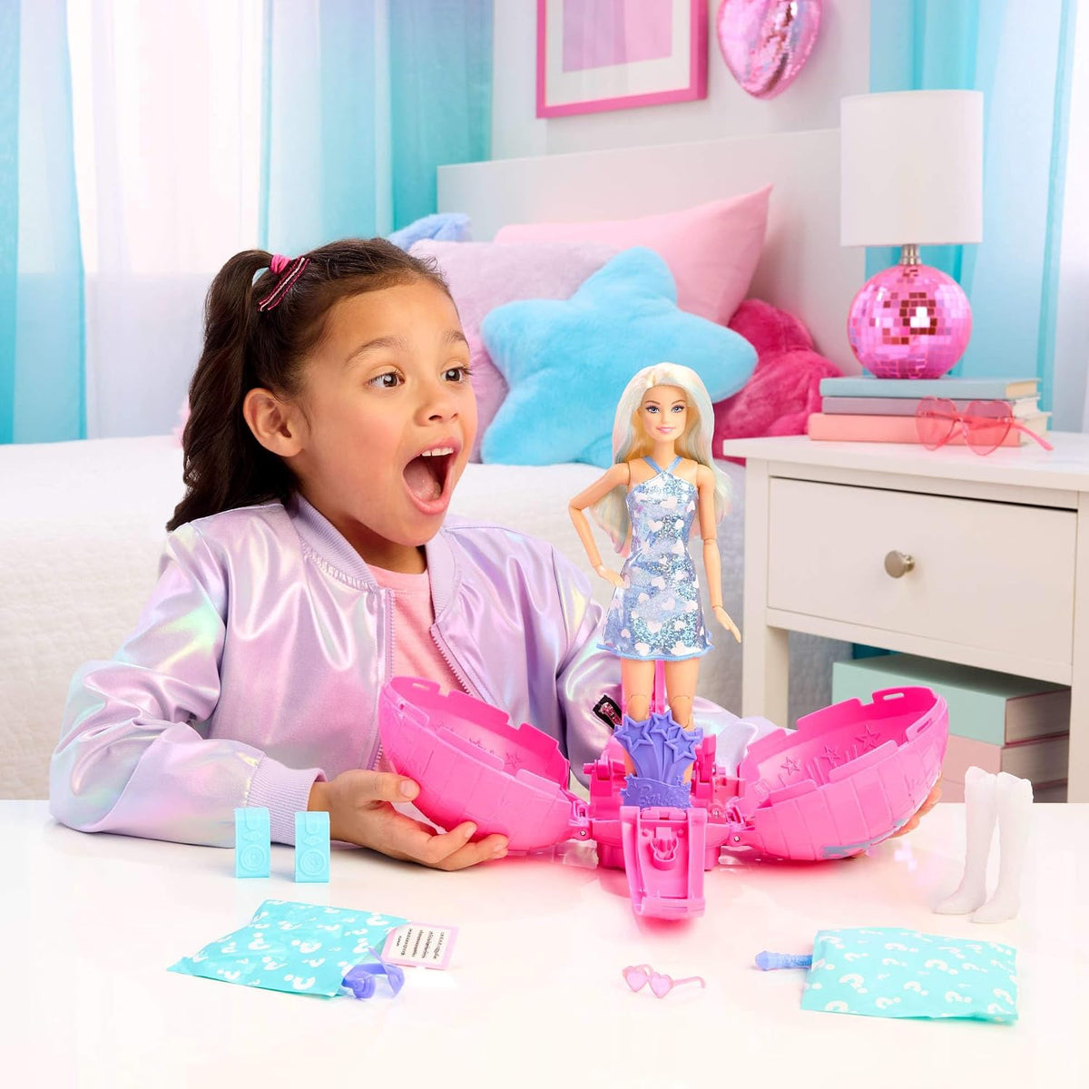 Barbie Roll & Reveal Pop Star Doll JMK19 – Music Career Surprise