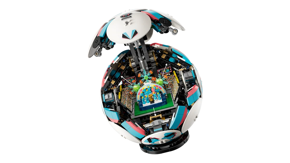 LEGO Editions Soccer Ball 43019 – Collectible Football Building Set, 1,498 Pieces