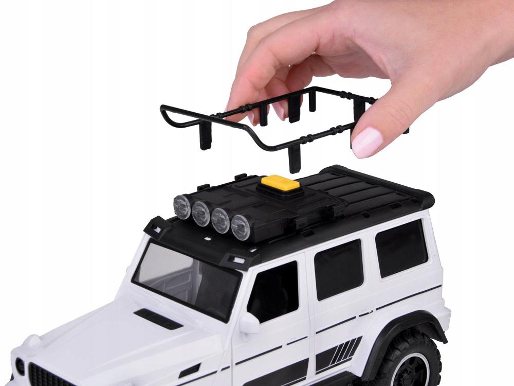 Off-road vehicle with an opening trailer + HORSE