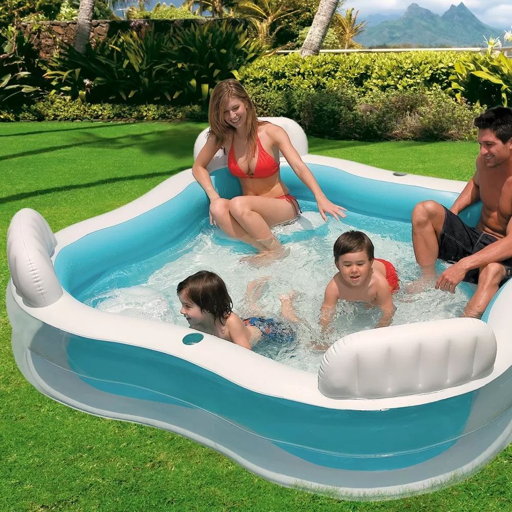 Intex Swim Center Family Lounge