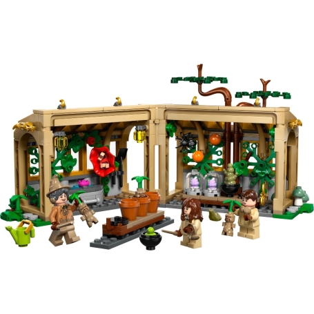 LEGO Hogwarts Castle: Herbology Class
