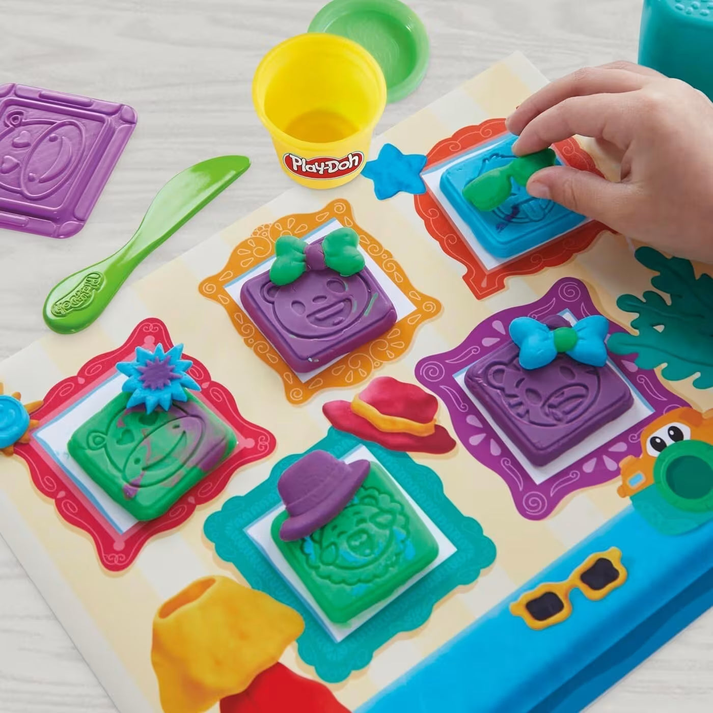 Hasbro Play-doh Photo Fun Toy Camera Starter Set